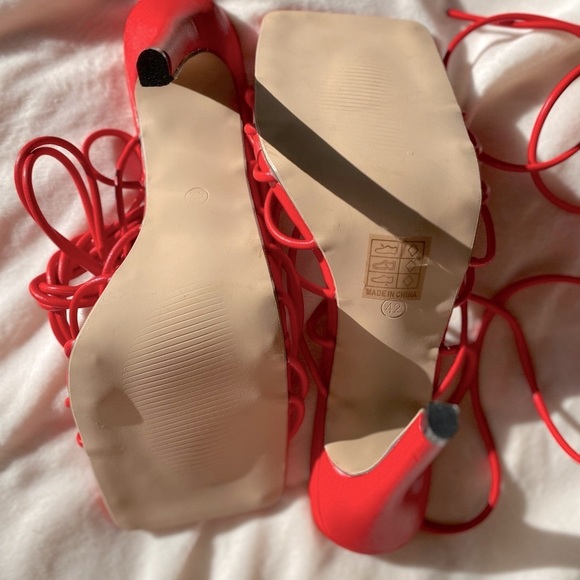 Red Strappy Square Toe Lace-Up Women's Heels - Picture 6 of 11